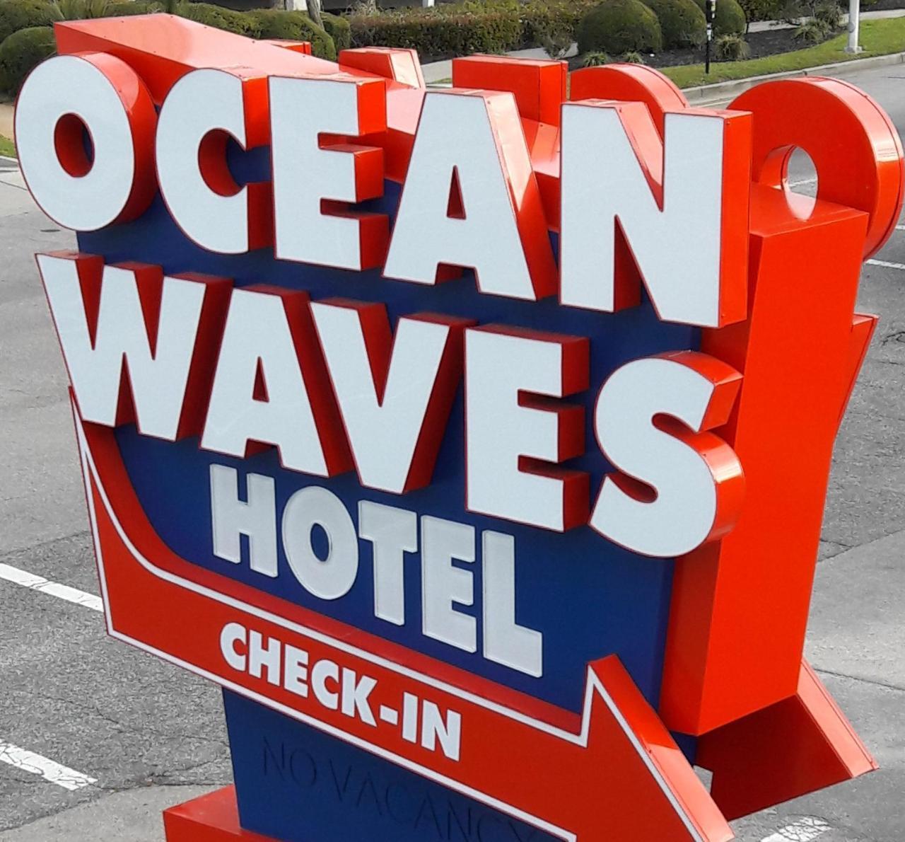 Ocean Waves Hotel 미를 비치 외부 사진